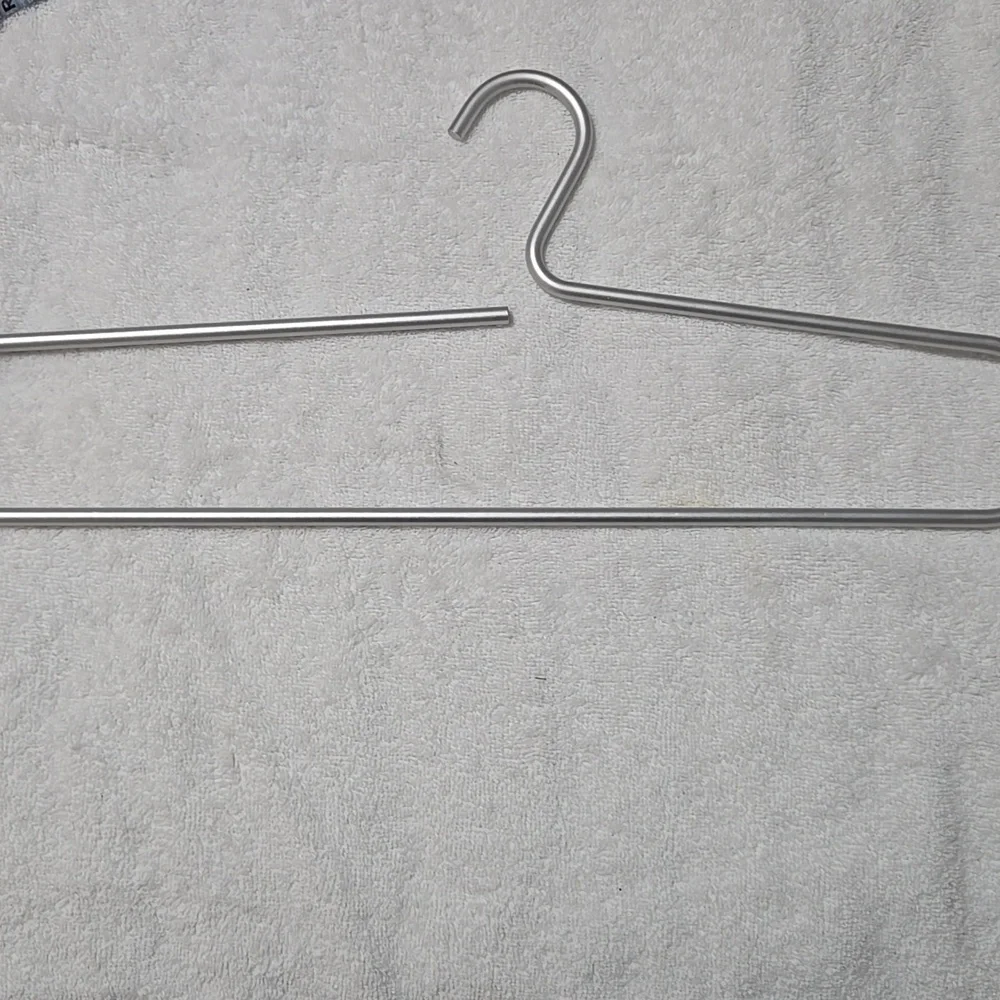 Silvery Metal Hangers Set - 3
